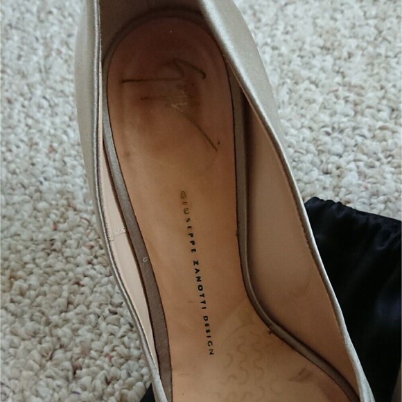 GIUSEPPE ZANOTTI Crystal Jeweled Knot pump size 37.5 - Picture 6 of 8